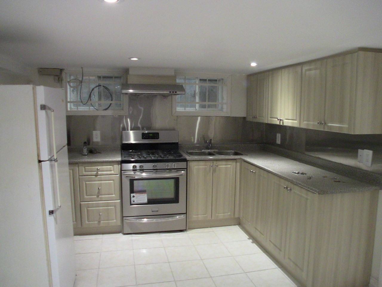 971 O'Connor Dr - Photo 2 of 10