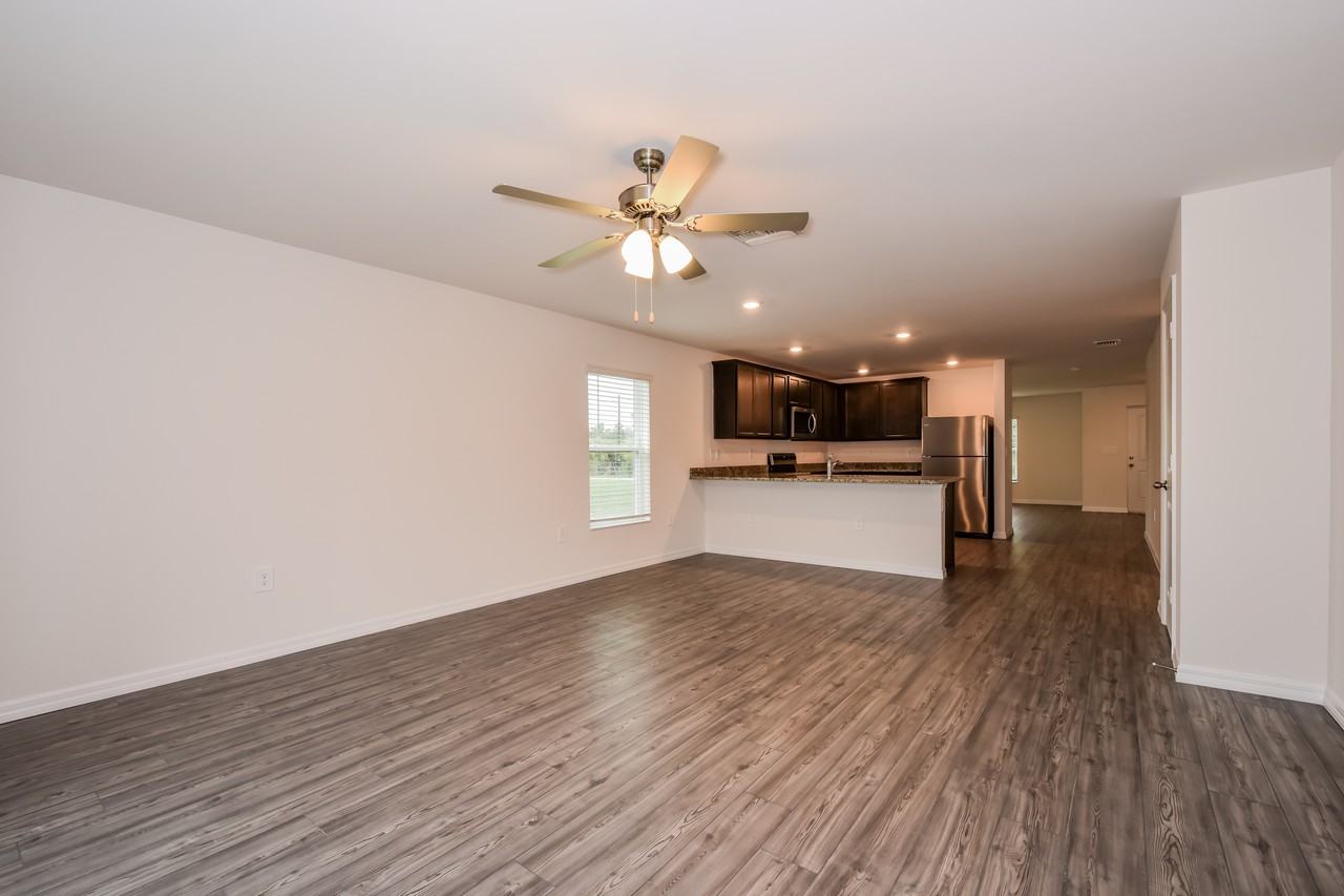 189 Blackstone Dr - Photo 5 of 15