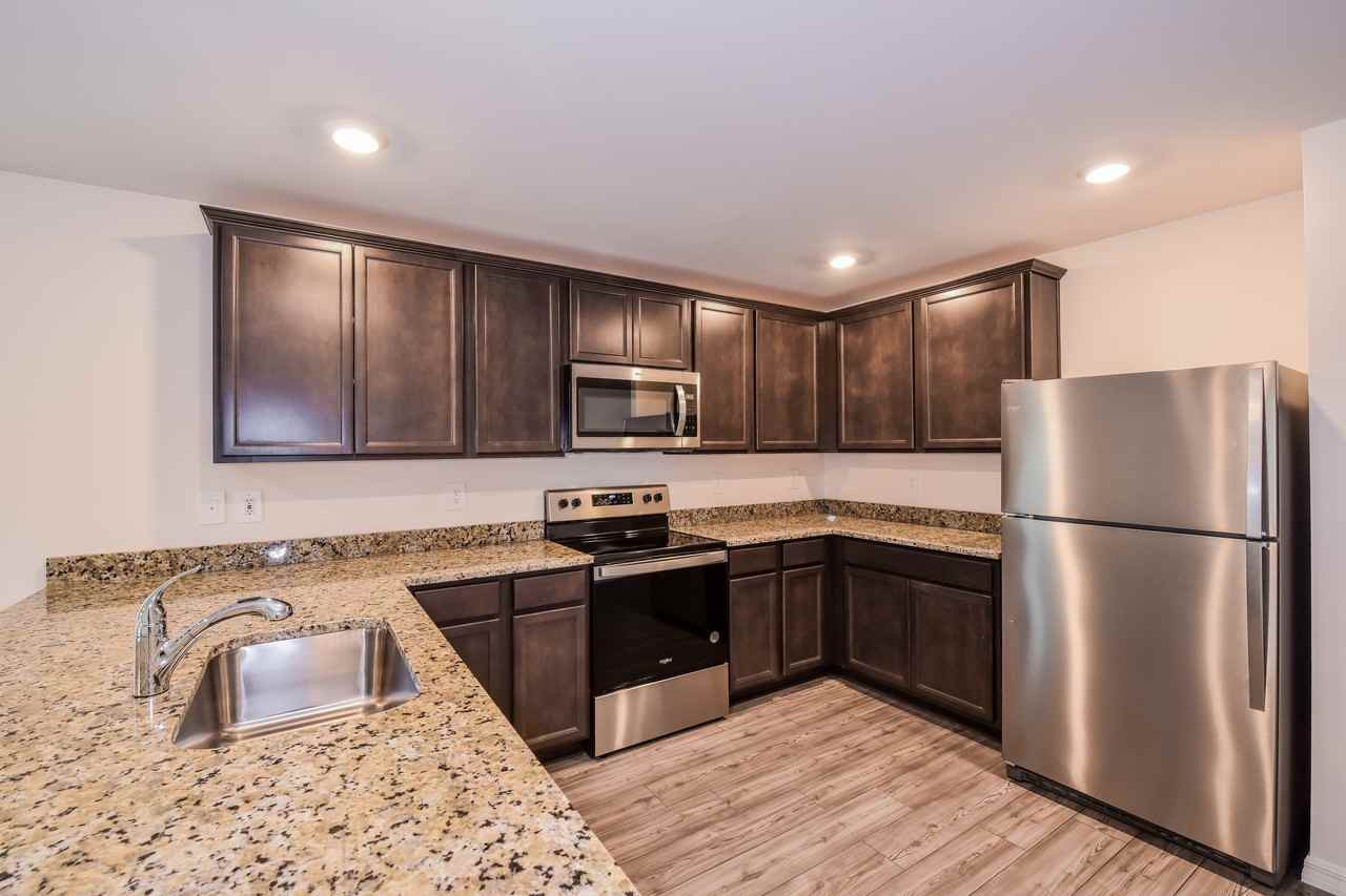 189 Blackstone Dr - Photo 7 of 15