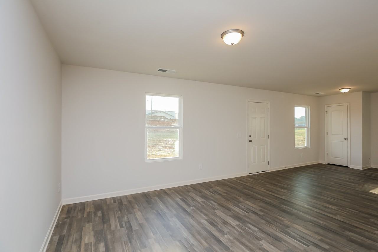 189 Parkland Way - Photo 2 of 15