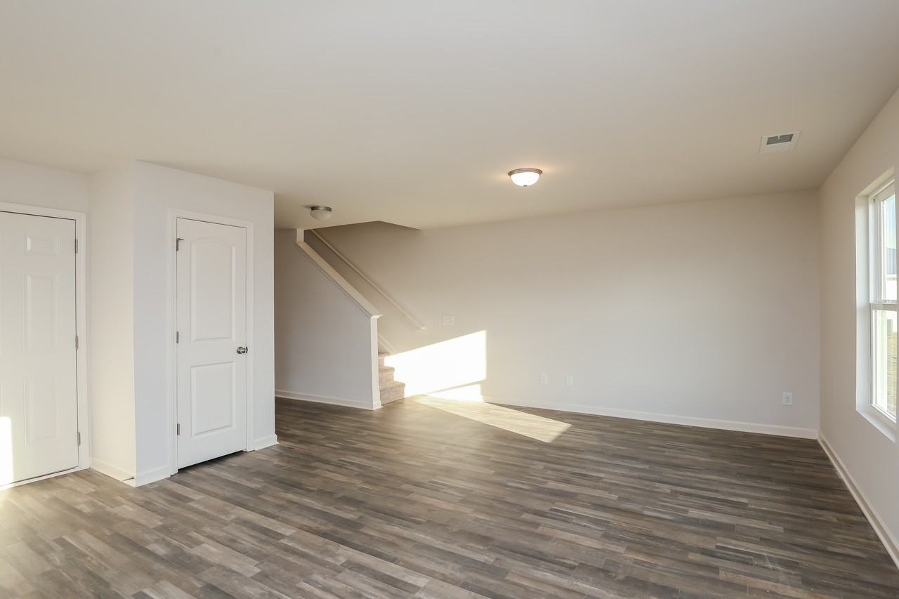 189 Parkland Way - Photo 3 of 15