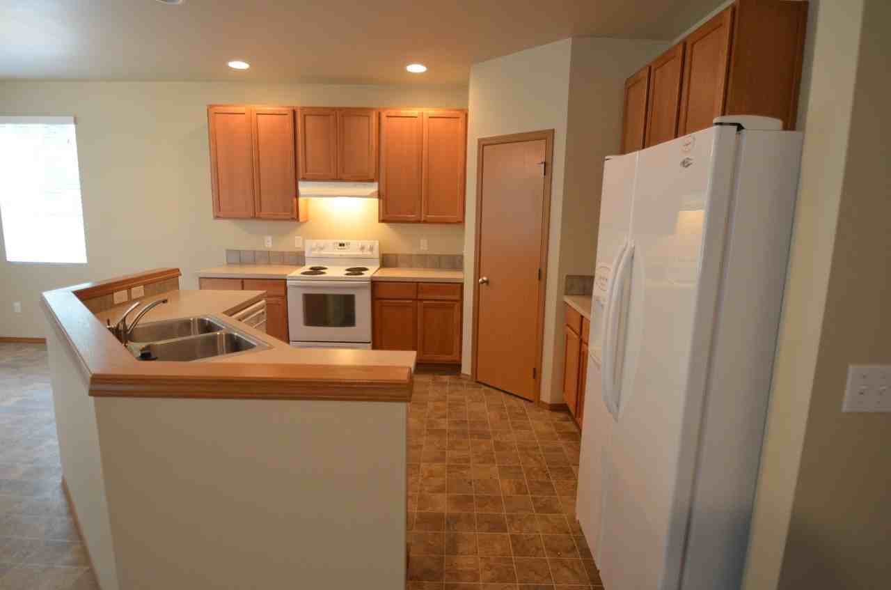 27805 242nd Pl SE - Photo 3 of 17
