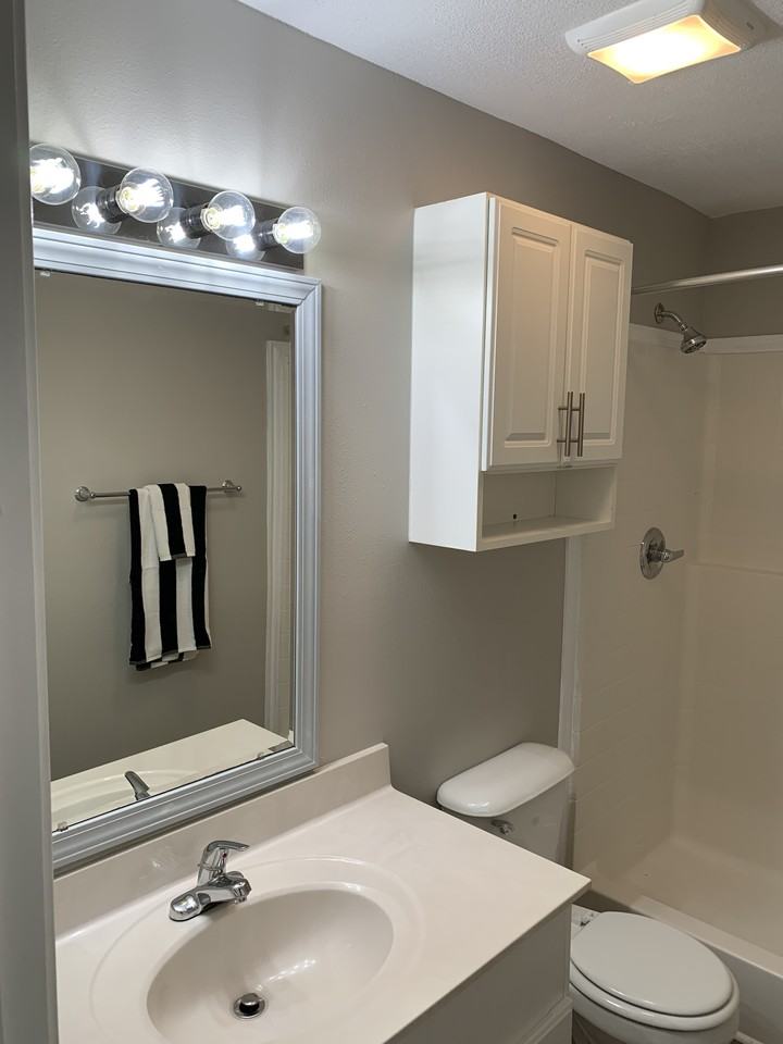 5834 7th St - Photo 2 of 11