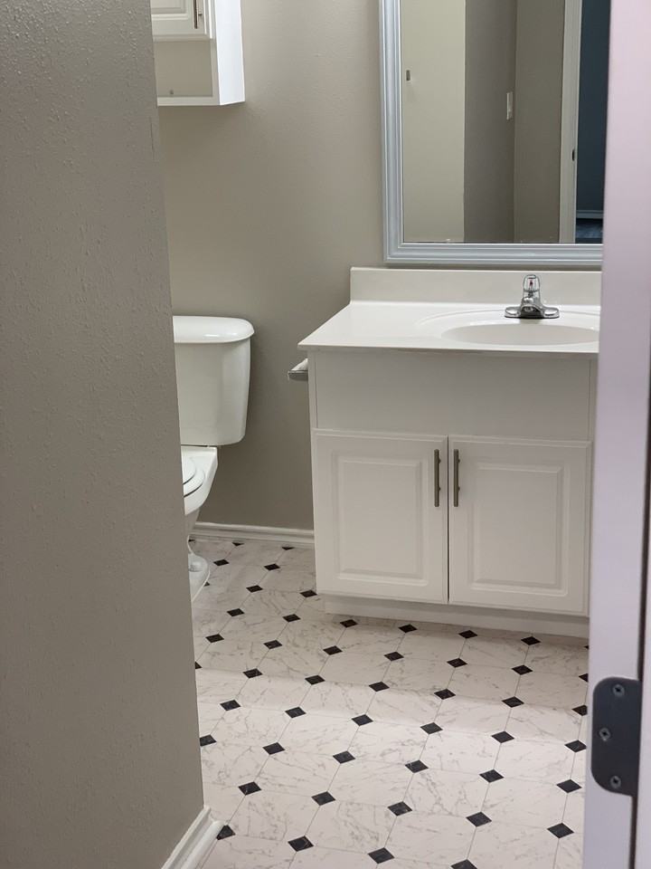 5834 7th St - Photo 6 of 11