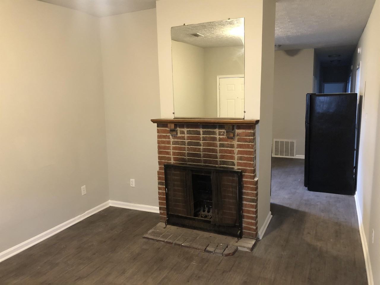 418 Chestnut St #1 - Photo 2 of 21