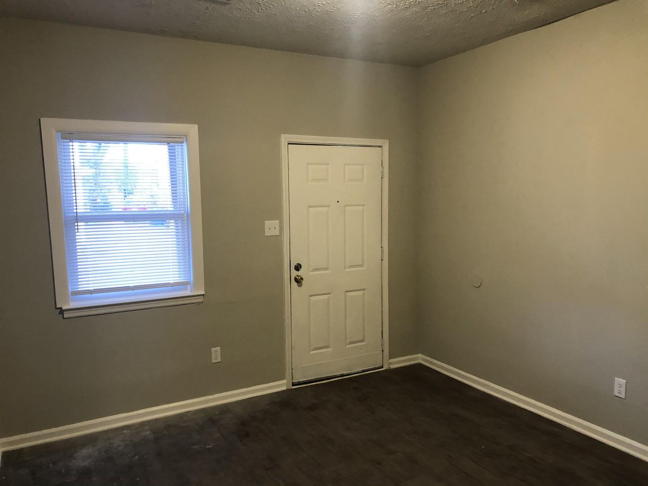 418 Chestnut St #1 - Photo 3 of 21