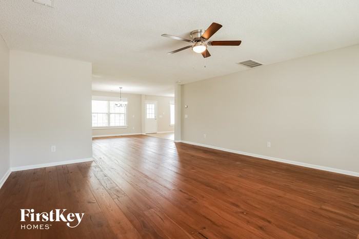 1015 Golden Aspen Dr - Photo 3 of 15