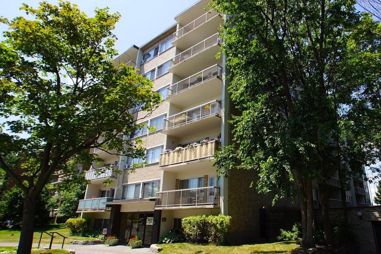 Avenue Brittany - Photo 2 of 10