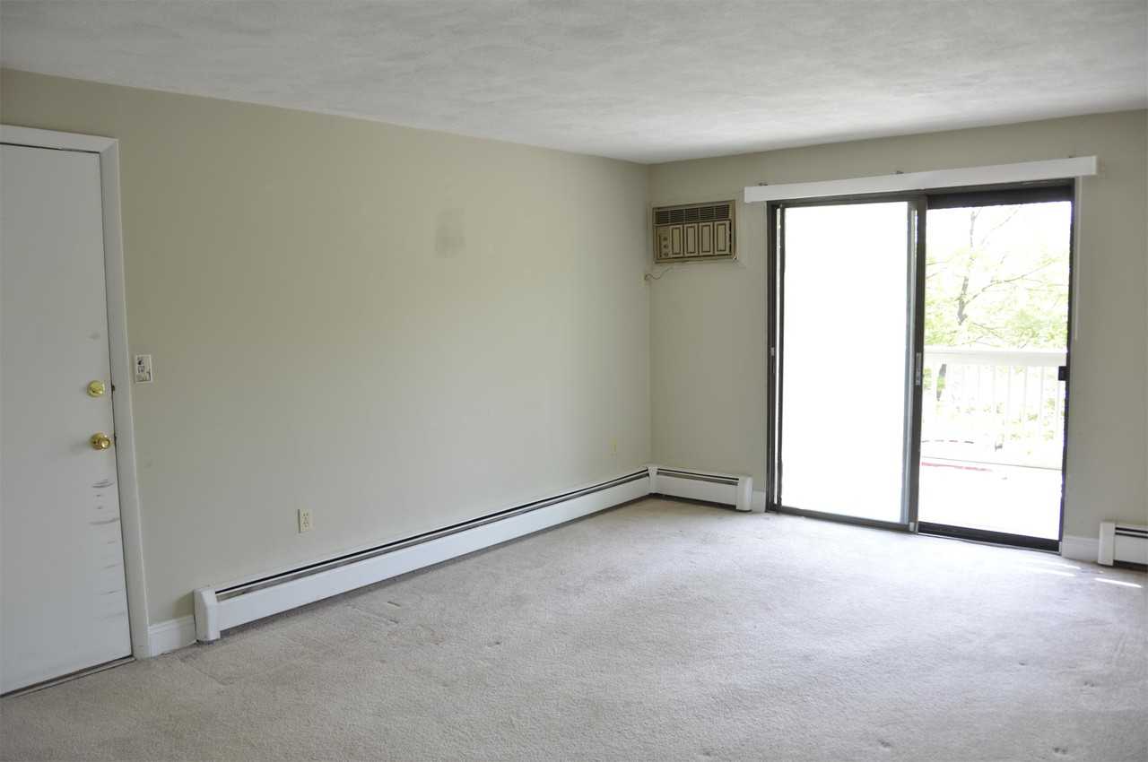 33 Andrew St #1 - Photo 6 of 17
