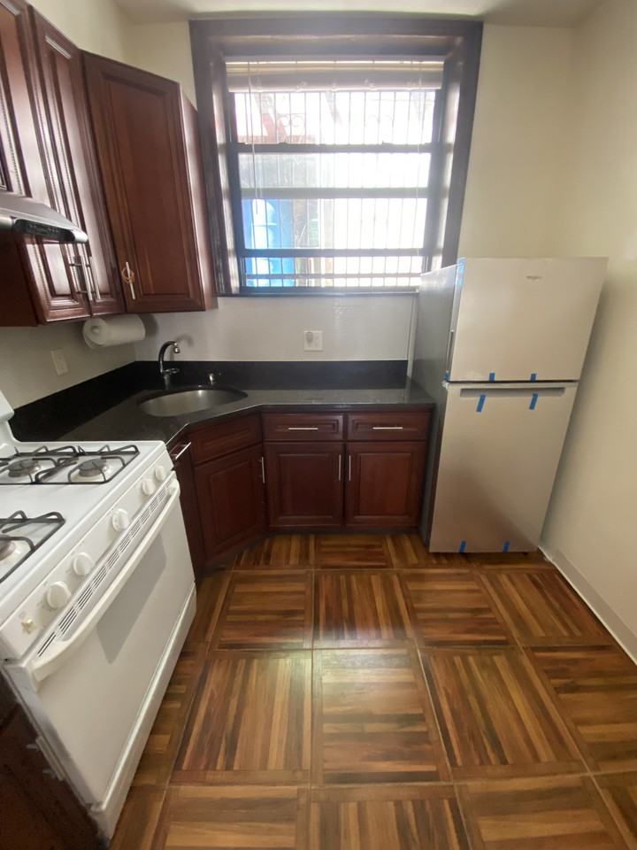 1578 East 16th Street 2f - Photo 3 of 9