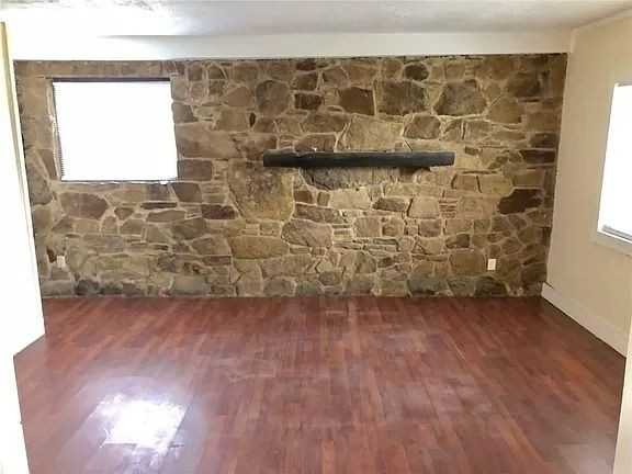 3416 N Hartman Dr - Photo 3 of 10