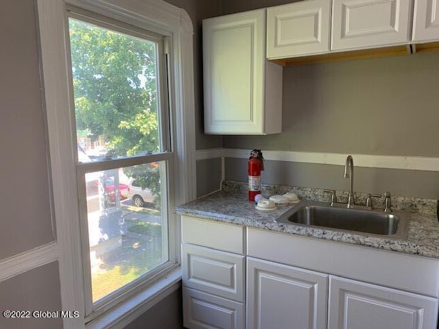 2301 Van Vranken Ave - Photo 3 of 7