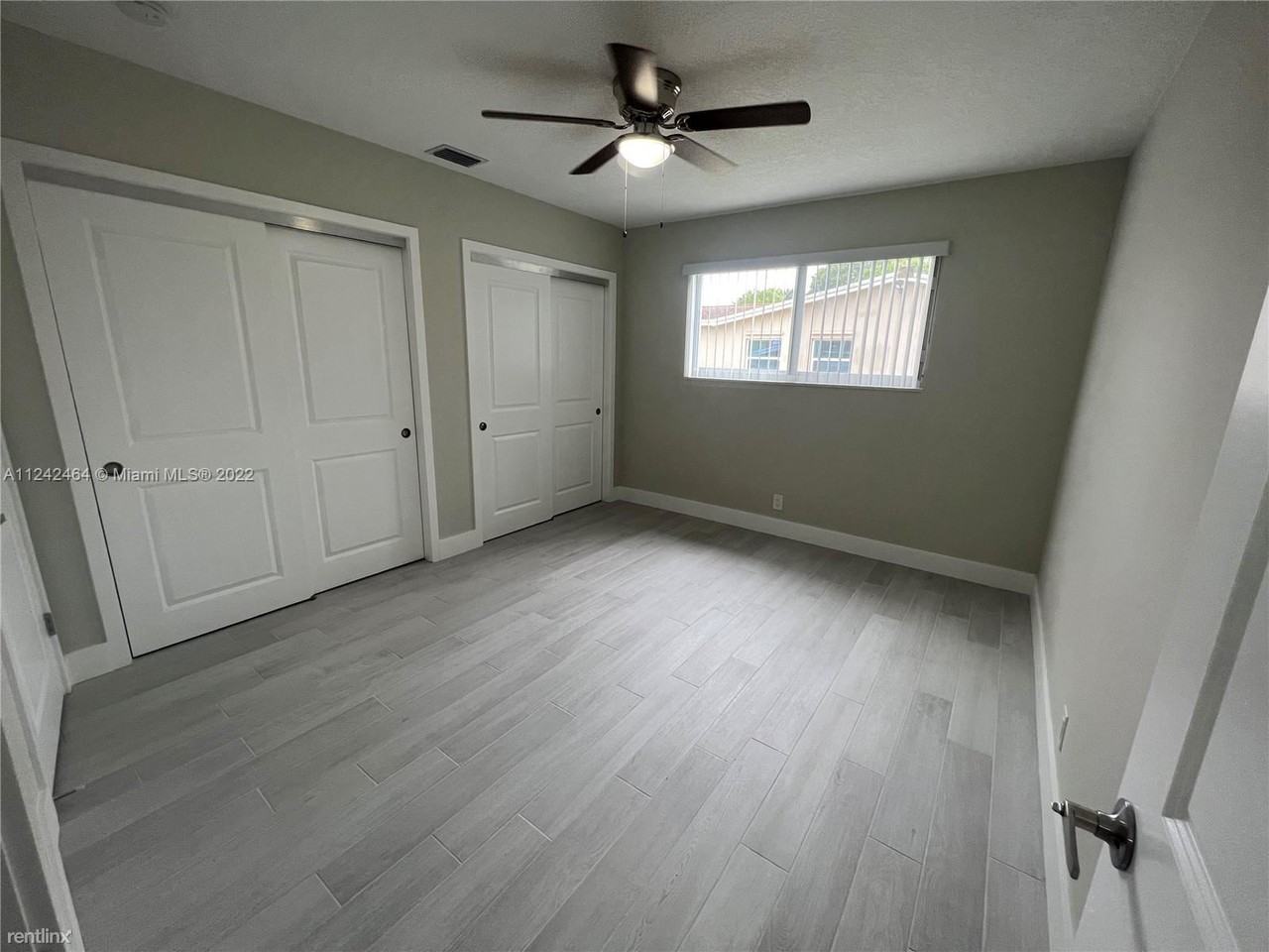 4931 Sw 90th Ter - Photo 3 of 5