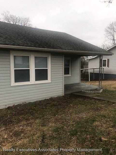 954 Birch St - Photo 3 of 19