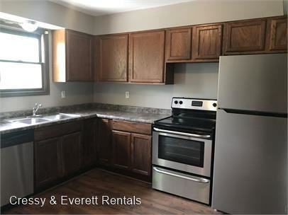 908 Ferry St - Photo 3 of 12