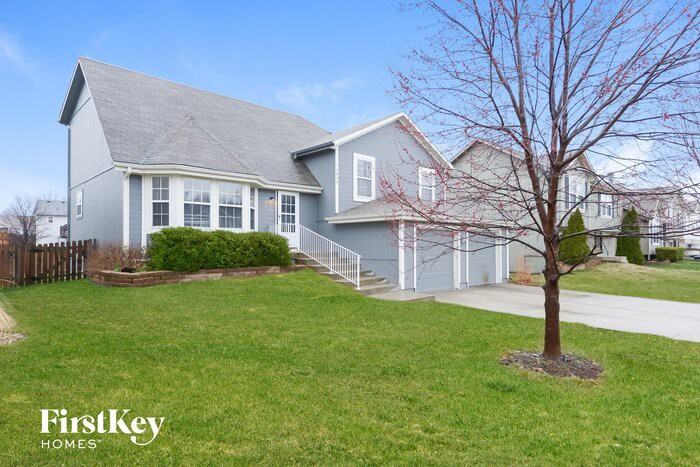 11400 N Wyandotte St - Photo 2 of 15