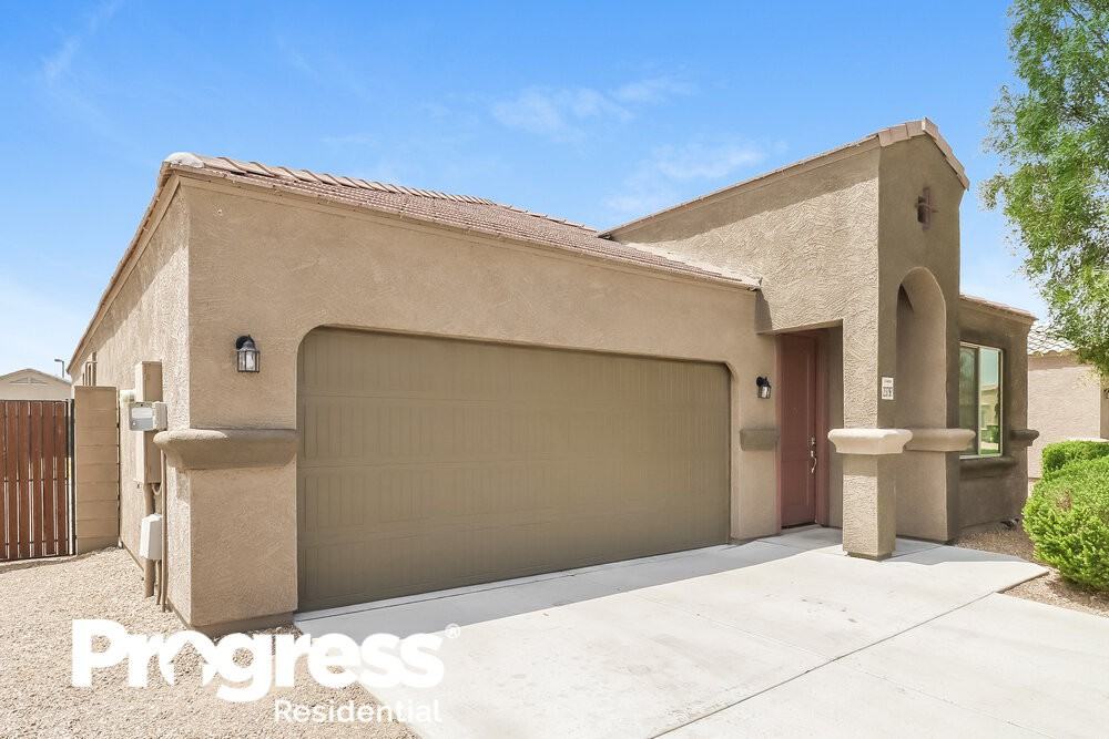 23797 W Levi Dr - Photo 2 of 16