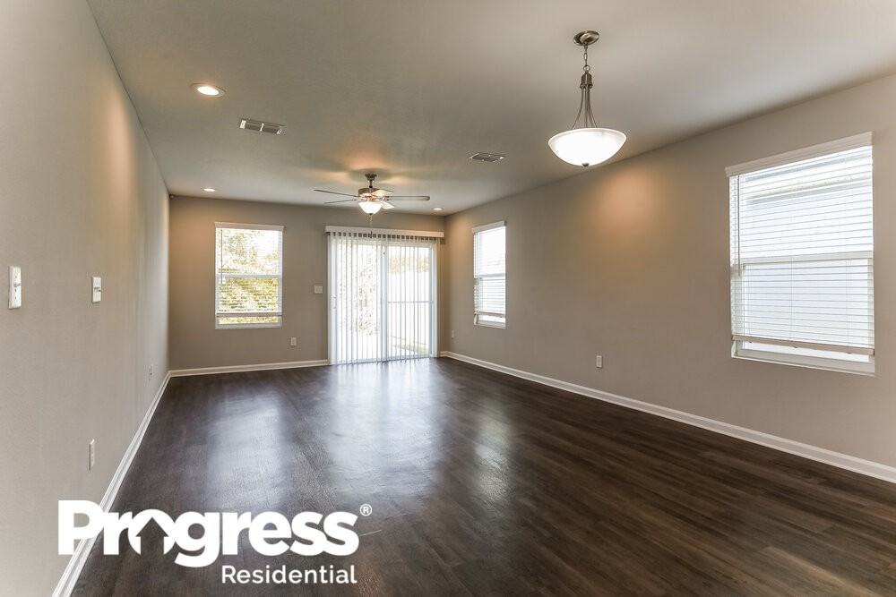 5332 Walkers Ridge Dr - Photo 3 of 16