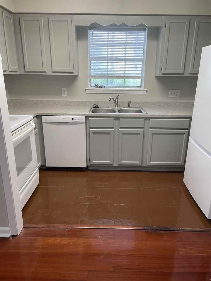 839 Harbor Bend Dr #1 - Photo 3 of 9