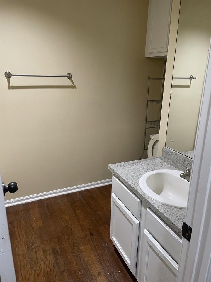 839 Harbor Bend Dr #1 - Photo 6 of 9
