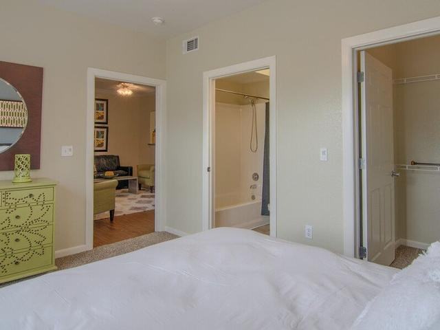 1800 W Granger St - Photo 2 of 46