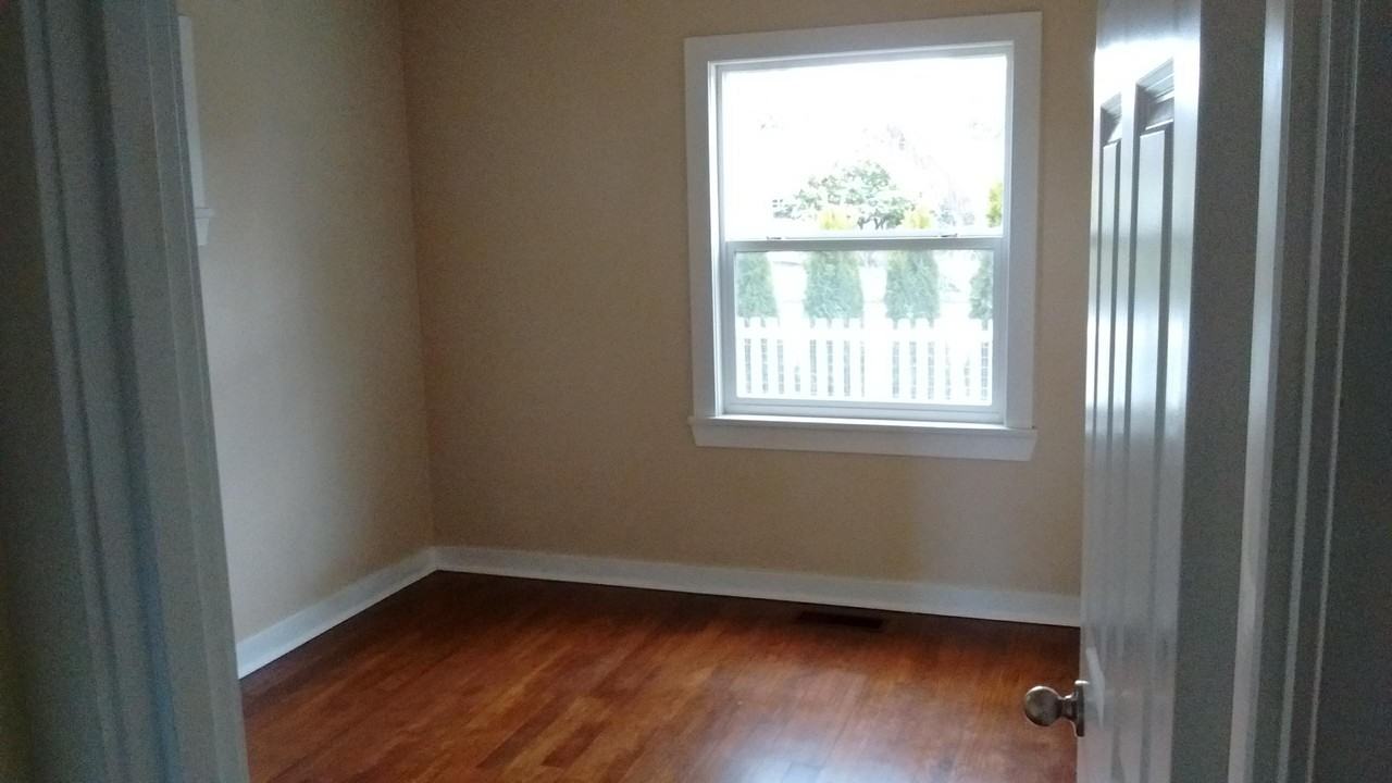 4821 N 30th St #1 - Photo 3 of 10