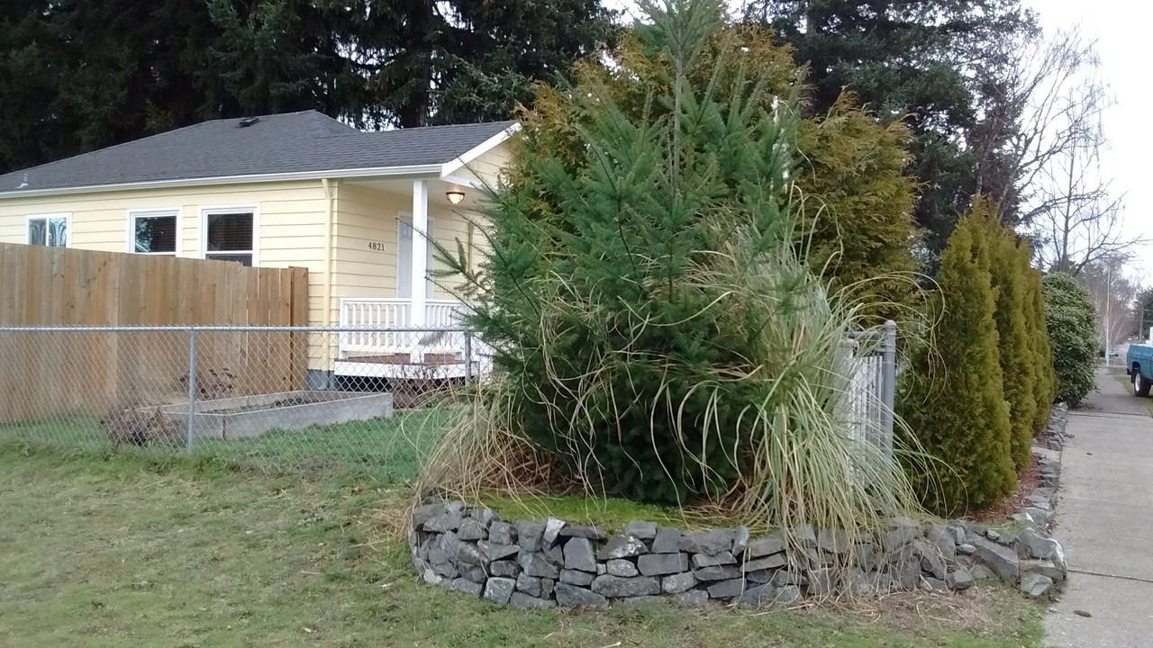 4821 N 30th St #1 - Photo 5 of 10