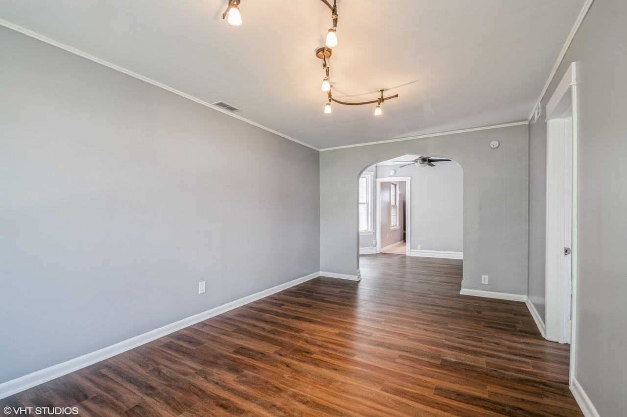 4612 N Avers Ave #4612-2 - Photo 3 of 14