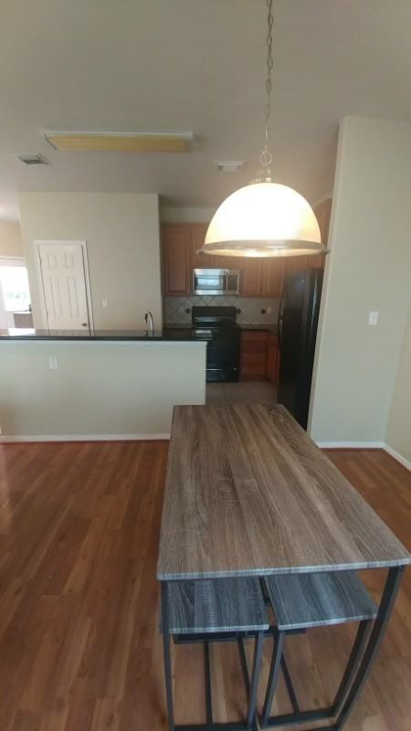 3512 Canfield St - Photo 4 of 18