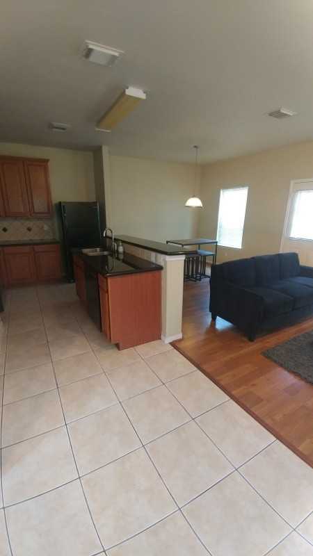 3512 Canfield St - Photo 5 of 18