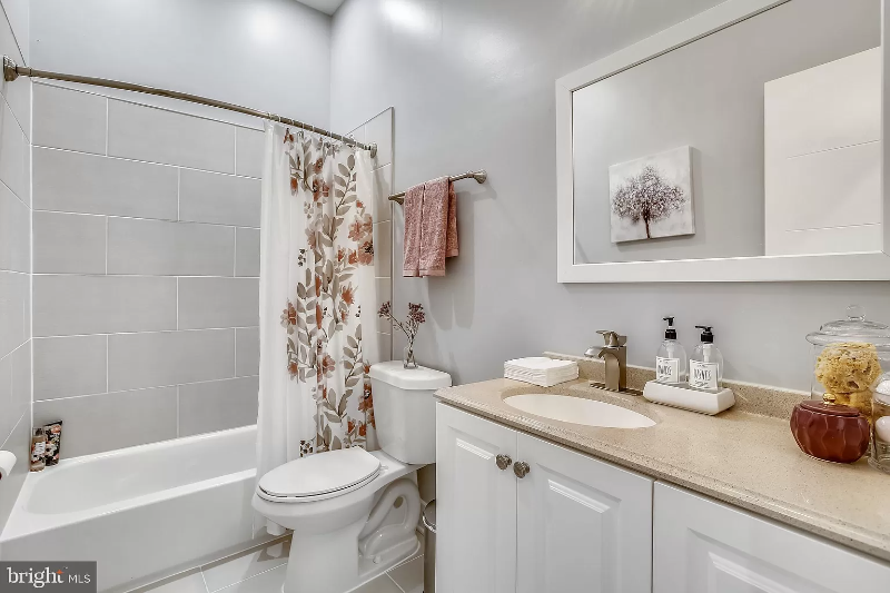 2000 D Street Northeast - Photo 5 of 5