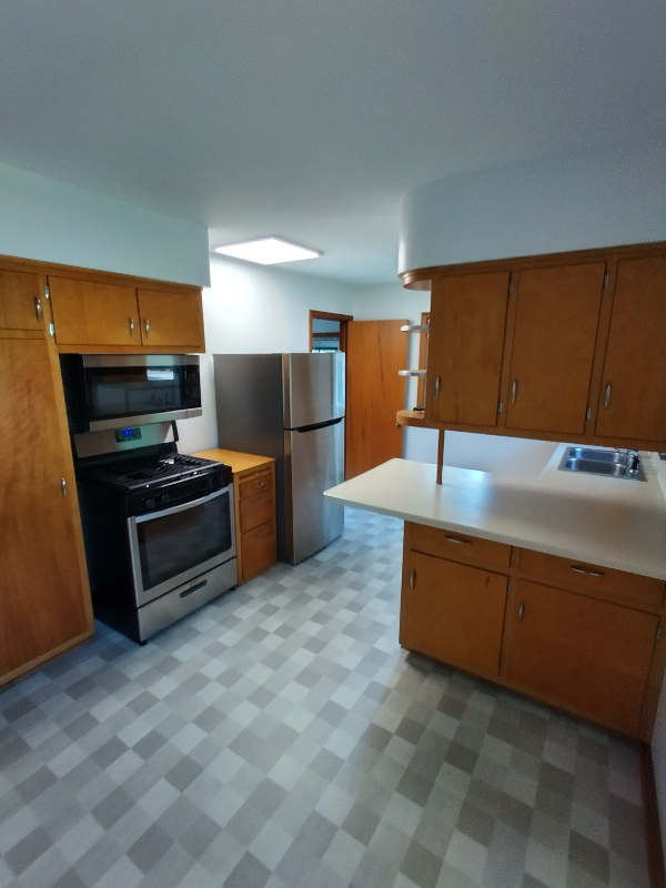 813 S Prairie Ave - Photo 4 of 13