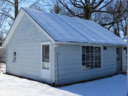 1824 Summit Dr - Photo 3 of 5