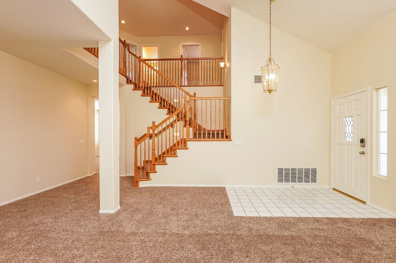 45277 Callesito Burgos - Photo 2 of 20