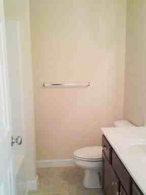 220 Riverwood Dr - Photo 2 of 9