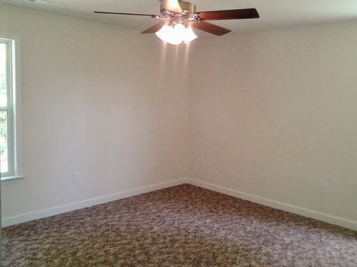 199 Riverwood Dr - Photo 2 of 9