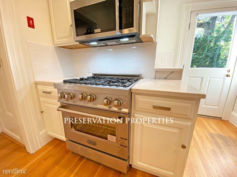 10 Hyde St - Photo 2 of 9