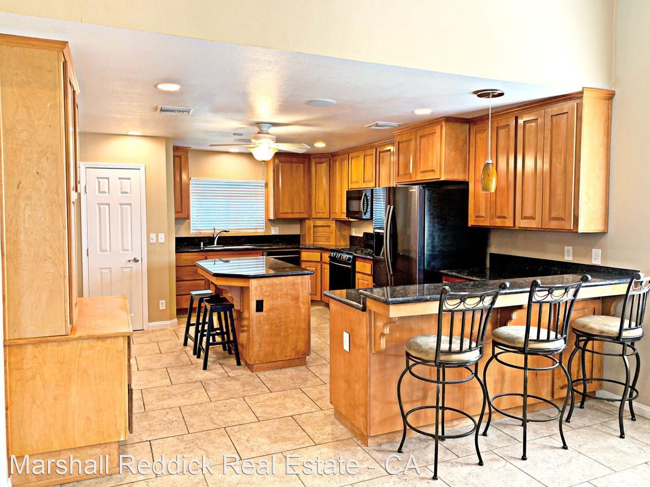 1299 Dogwood St - Photo 3 of 23