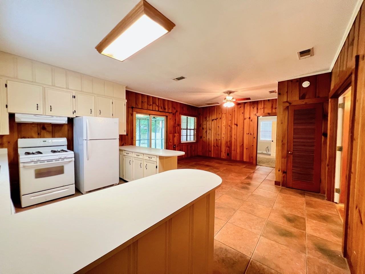 606 Mamie St - Photo 2 of 13