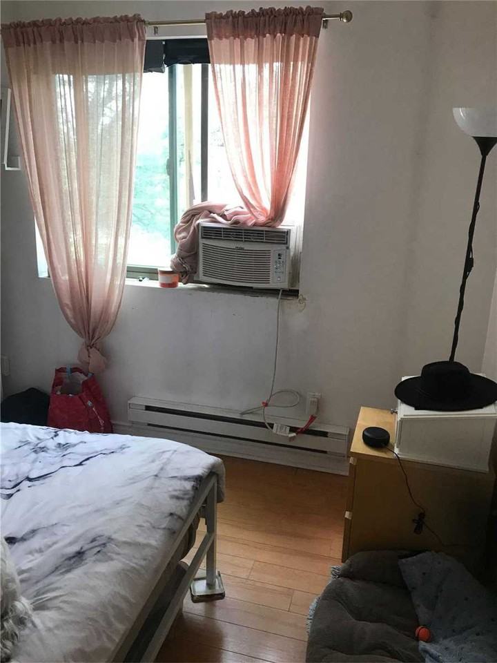 129 Jefferson Avenue - Photo 3 of 6