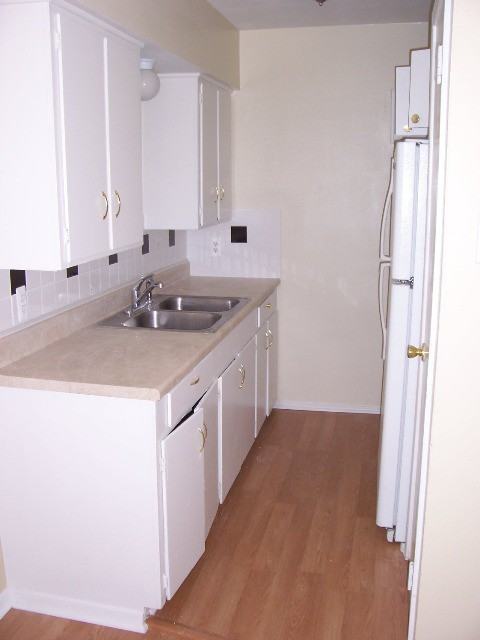 204 East 12th Street - Photo 2 of 5