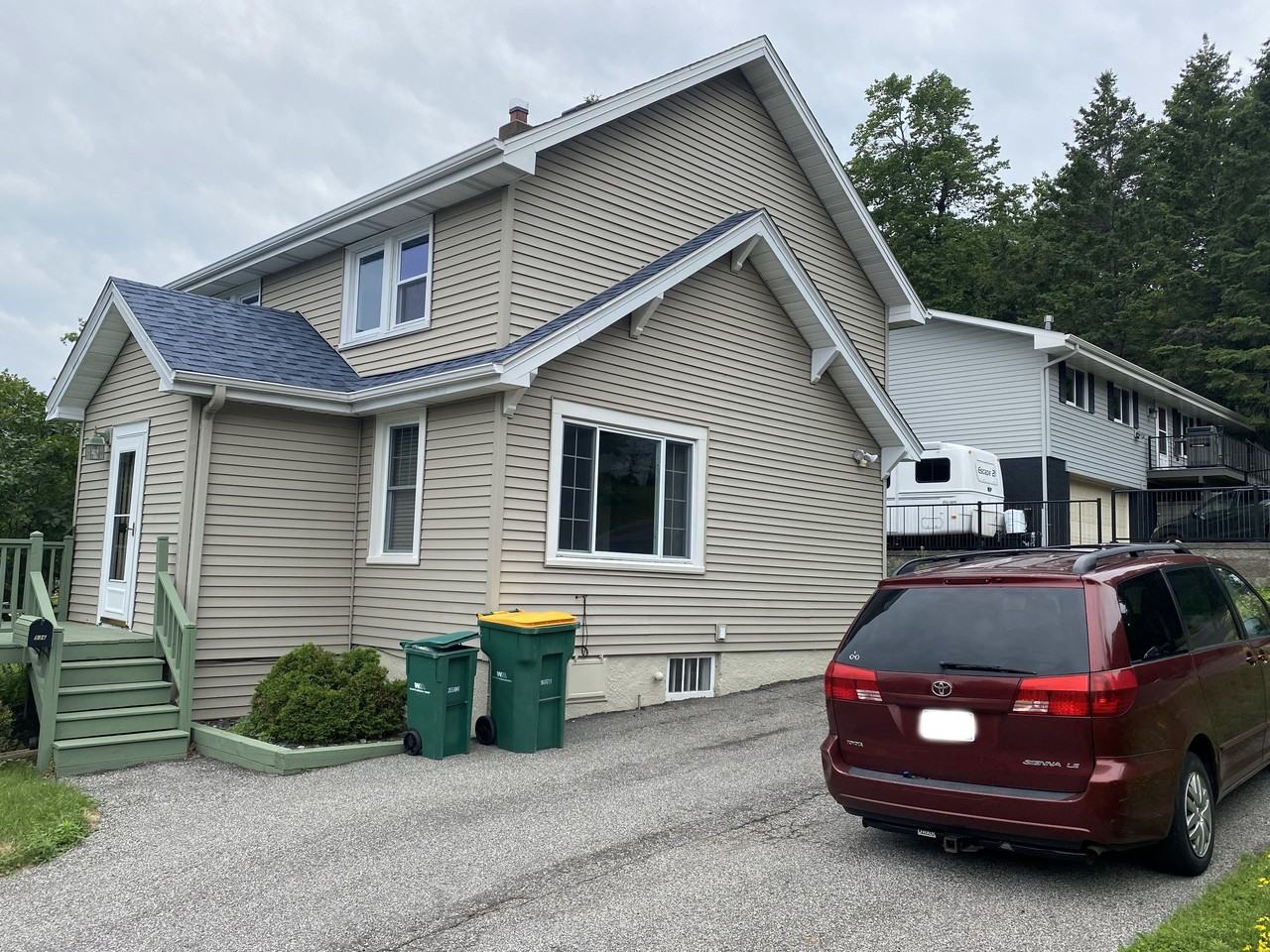 536 Park Street - Photo 5 of 34