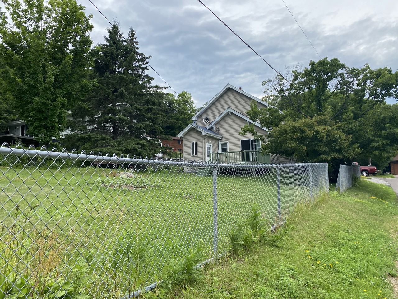 536 Park Street - Photo 3 of 34