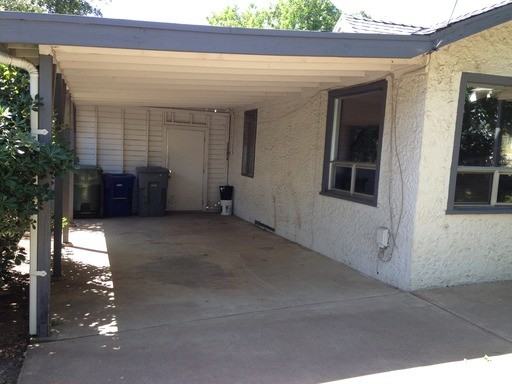 1731 Henry Ave - Photo 2 of 13