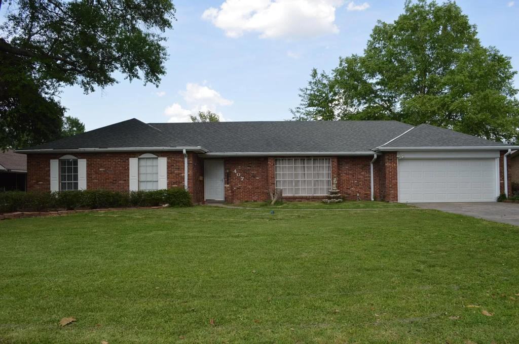 407 Sweetbriar Dr - Photo 3 of 13