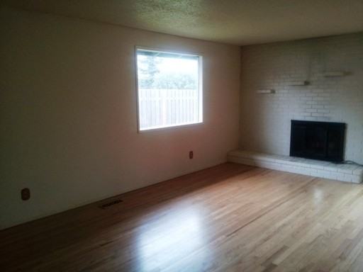 4508 E 13th St - Photo 2 of 9