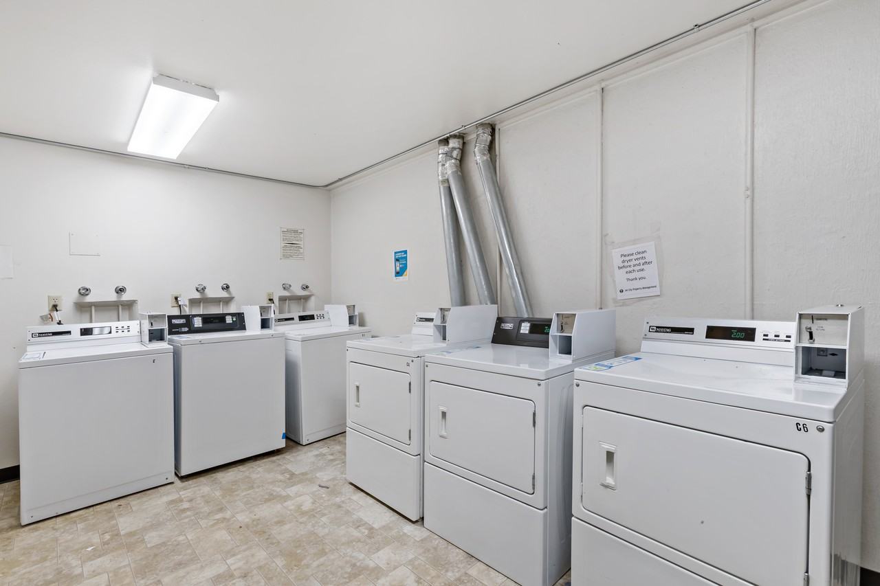 12520 Roosevelt Way Northeast #402 - Photo 3 of 18