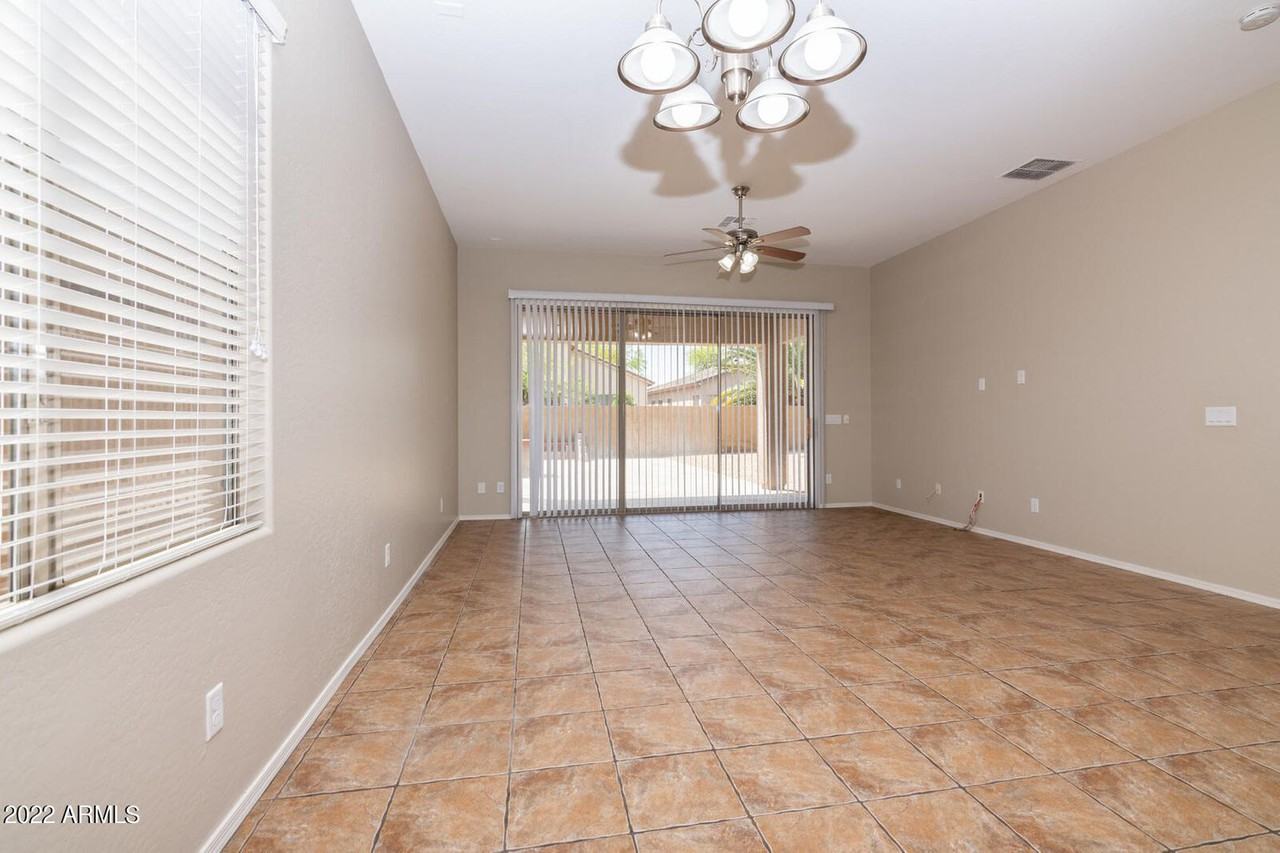 5525 West Darrel Road - Photo 3 of 15