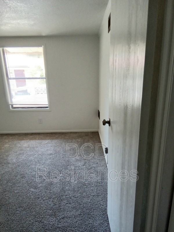 11414 Cockle Dr #75 - Photo 5 of 10