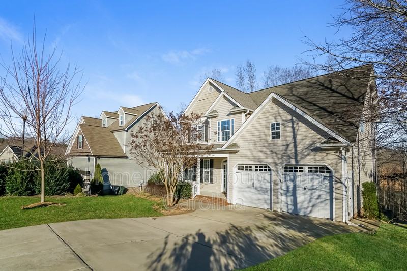 34 Cedar Grove Ct - Photo 3 of 18